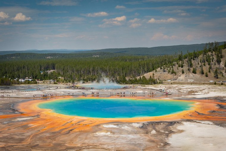 041 Yellowstone NP, grand prismatic spring.jpg